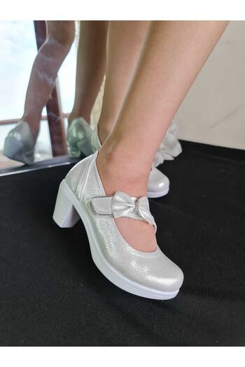 Sare Çocuk Giyim White Children's Heeled Orthopedic Shoes