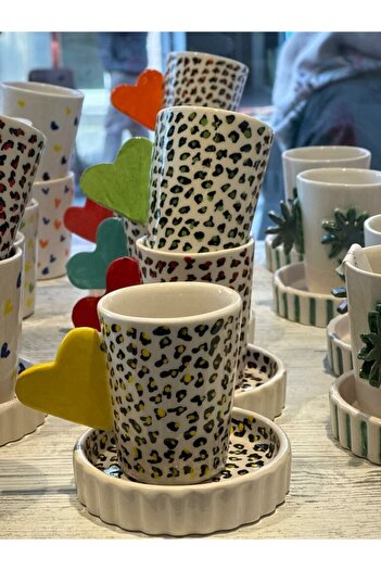 MeGgDecor Kalp Kulplu Leopar Fincan