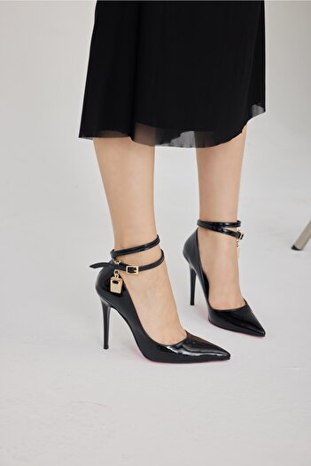 AYAKKABI PRENSİ Black Patent Leather Women's Stiletto, Heeled Shoes with Buckle Detail