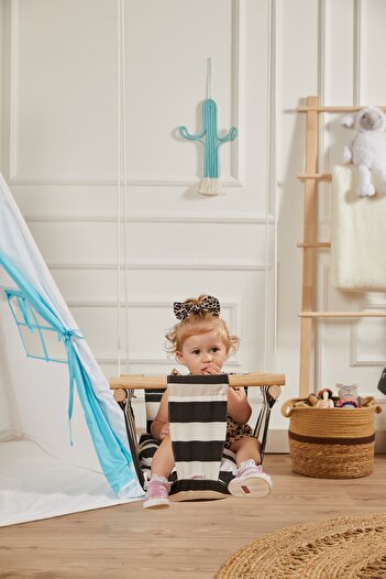 Svava Siyah Ahşap Bebek Bahçe Salıncağı