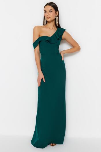 Trendyol Collection Smaragdově zelené dlouhé večerní šaty s límečkem TPRSS23AE00094