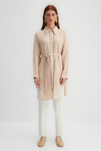 Trendyol Modest X Kevser Sarıoglu Beige Belted Aller Λεπτομερές υφαντό πουκάμισο TCLSS23TG00006