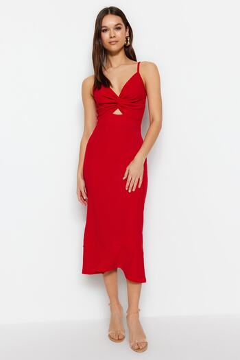 Trendyol Collection Piros krepp pánttal kivágott részletes Flounce Sweetheart nyakkivágású mini kötött ruha TWOSS23EL02097