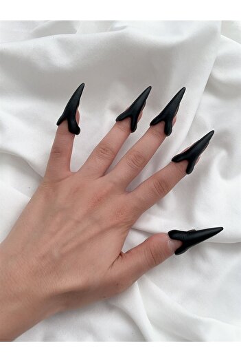Planet Butik Black Claw Nail Ring