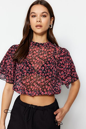 Trendyol Collection Multicolored Crop Floral Patterned Woven Blouse TWOSS20BZ1657