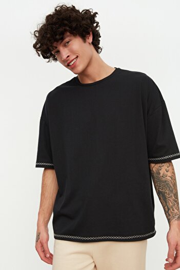 Trendyol Collection Μαύρο Κεντημένο Oversize Βαμβακερό T-Shirt - Κοντό μανίκι TMNSS21TS1888