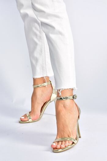 Fox Shoes Gold Women's Heeled Shoes B922112634