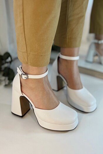 POLKA STORE Women's Aslaug Matte Leather Platform Closed Toe High Thick Heeled White Shoes