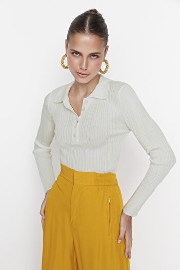 Trendyol Collection Ecru Mercerized Look Polo Neck Ribbed Knitwear Sweater Twoaw21Kz0773