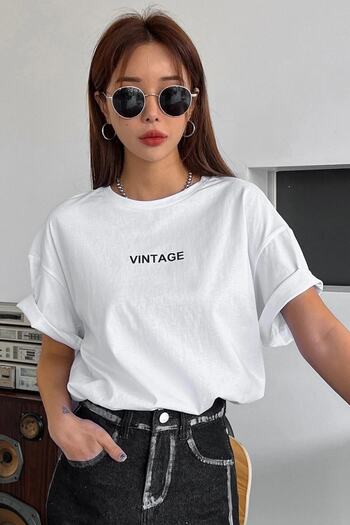 MODAGEN Unisex White Vintage Printed Oversize T-shirt