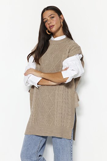 Trendyol Modest Steinfarbener geflochtener Strickpullover mit Bindeband an der Taille TCTAW22UV0018