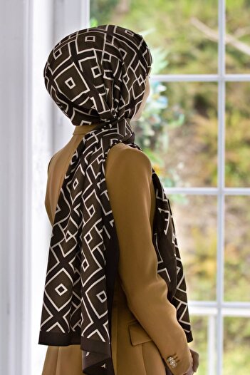 Vissona Women's Luxury Medina Silk Shawl Brown-1