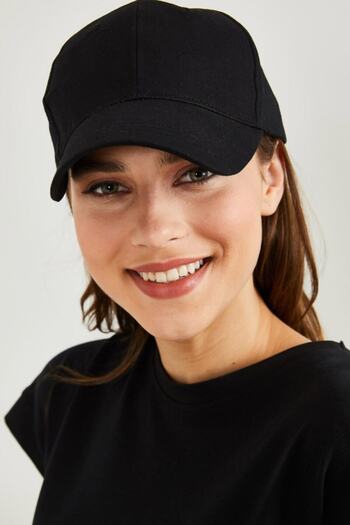 Zirve Women's Solid Color Hat Black
