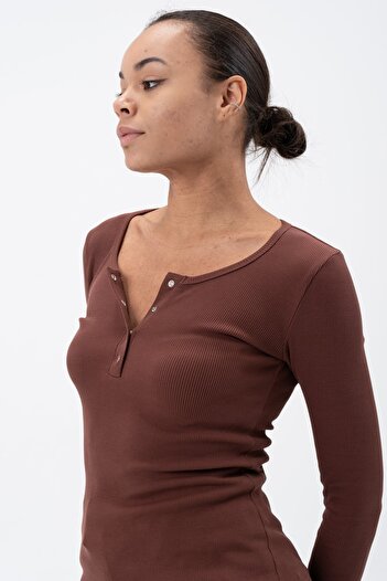 PUNKY CAT Women's Brown Snap-On Knitted Long Sleeve Blouse