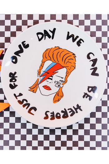 Anason İşleri Heroes Plate 27 Cm (with Gift Package)