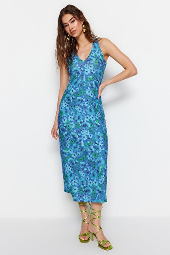 Trendyol Collection Rochie creion tricotată midi stretch cu detaliu albastru pe spate cu imprimeu floral TWOSS23EL02311