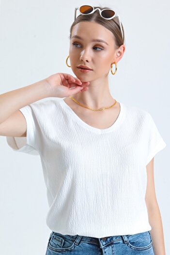 MD trend Women's Ecru V-Neck Bat Sleeve Basic Casual T-Shirt