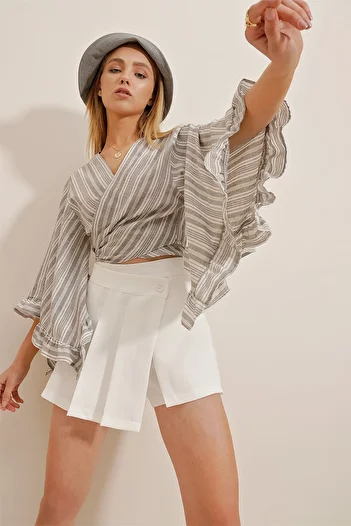 Trend Alaçatı Stili Women's Gray Striped Sleeves Ruffled Linen Crop Woven Blouse ALC-X10336