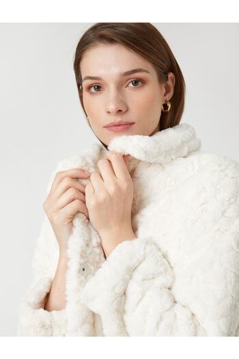 Koton Short Plush Coat Pocket Lapel Collar