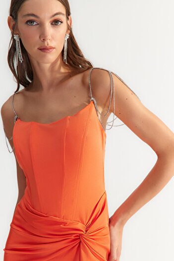Trendyol Collection X Zeynep Tosun Orange Accessory Corset Detailed Dress TCLSS23EL00015