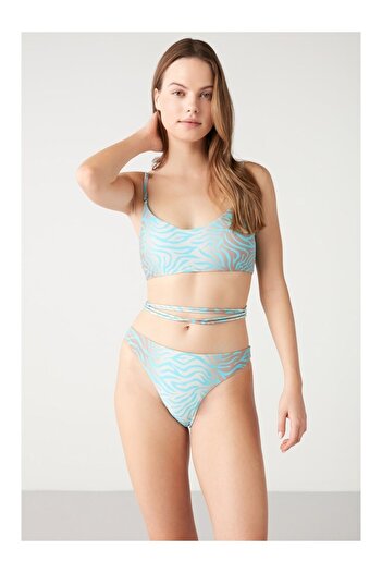 Kom Seibran Bra. Bikini Team