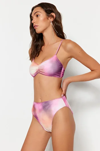 Trendyol Collection Gradient Patterned Mesh Detailed High Waist High Leg Bikini Bottom TBESS23BA00347