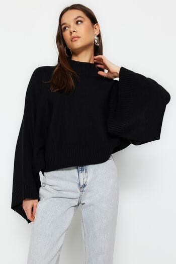 Trendyol Collection Schwarzer, weit geschnittener spanischer Pullover mit Ärmeln TWOAW23KZ01838