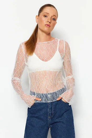 Trendyol Collection Λευκή Regular Fit Boat Lace Lace Stretch πλεκτή μπλούζα TWOSS23BZ00795