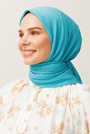 Mooncorn Turquoise Pleated Scarf