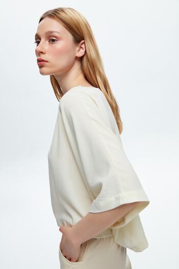 adL Wide Collar Detailed Blouse