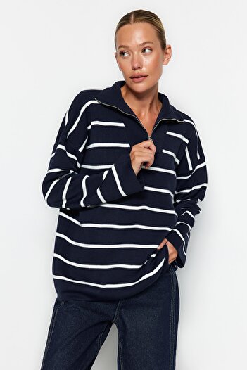Trendyol Collection Pulover din tricot cu fermoar cu dungi bleumarin - TWOAW23KZ01864