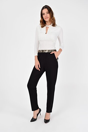 Laranor Women's Gold Sequin Sequin Detail Trousers 19L6723