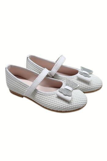 welissa Girl's Ballerinas with White Pearl Bow