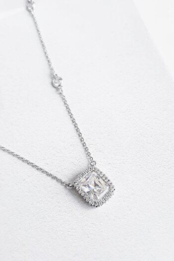 MorMajor Silver İTHAL MOZANİT G COLOR DİKDÖRTGEN GÜMÜŞ KOLYE