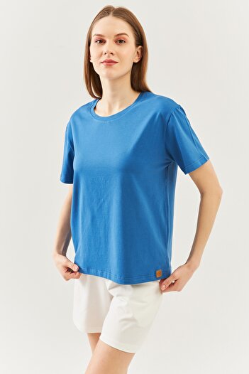 Butikgiz Μπλε Oversize Άνετο μπλουζάκι από 100% βαμβάκι με χτενισμένο λαιμόκοψη με κοντό μανίκι Basic