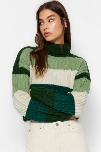 Trendyol Collection Pulover de tricotaj verde închis cu textura moale - TWOAW23KZ00356