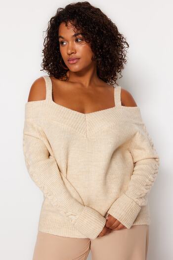 Trendyol Curve Beige Wide Collar Strap Detailed Knitwear Sweater TBBAW24AN00025