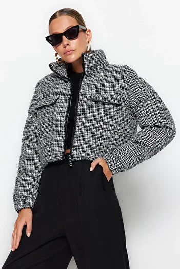 Trendyol Collection Twoaw24Mo00028 - Black Tweed Crop Puffer Coat