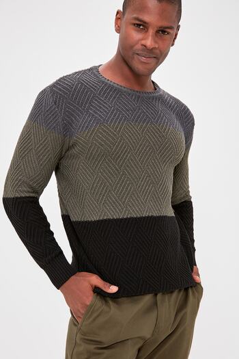 Trendyol Collection Χακί κανονικό πουλόβερ με λαιμόκοψη με λαιμόκοψη TMNAW20LS0026