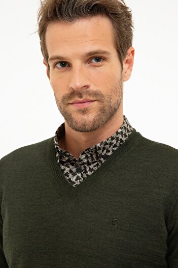 Pierre Cardin Men's Green Slim Fit V Neck Basic Knitwear Sweatshirt