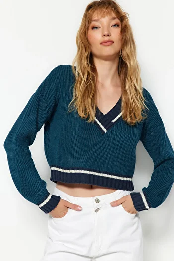 Trendyol Collection Pulover tricotat cu tematică Petrol Crop College TWOAW22KZ1492