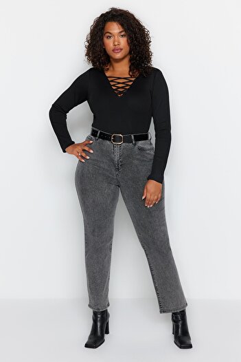 Trendyol Curve Black Cross Body Hugging Britli Knitwear Sweater Tbbaw24An00011