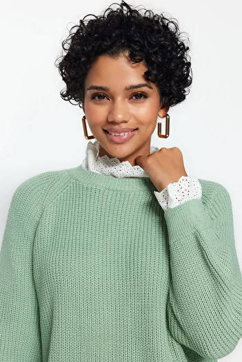 Trendyol Modest Mint Guipure Detailed Selanik Knitwear Sweater TCTAW24AK00126
