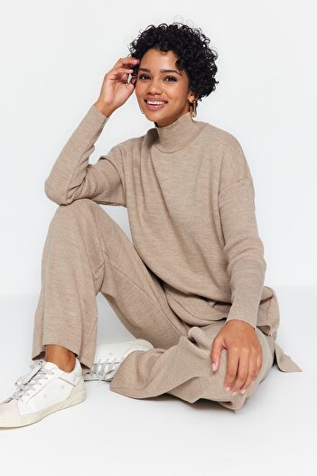 Trendyol Modest Πλεκτά με σχισμή βιζόν - Σετ με φαρδιά πόδια και κάτω μέρος (TCTAW24US00028)
