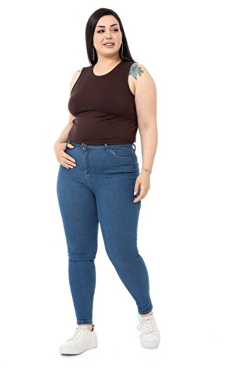 DISENTIS MODEST Plus Size Crew Neck Sleeveless Crop Viscose Brown Body