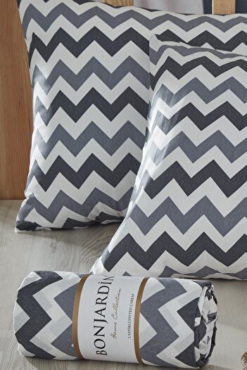 BONJARDİNHOME Double Fitted Sheet & Two Pillowcases