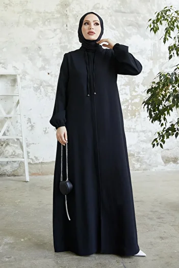 InStyle Abaya s krajkovým límcem a skrytou légou - černá