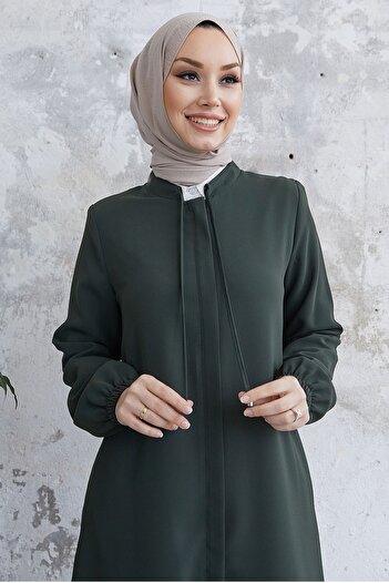 InStyle Abaya s krajkovým límcem a skrytou légou - Khaki