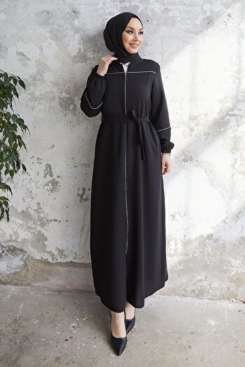 InStyle Milena Biye Detailed Belted Abaya - Černá