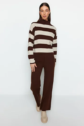 Trendyol Collection Széles szabású barna csíkos kötöttáru - TWOAW24AU00020